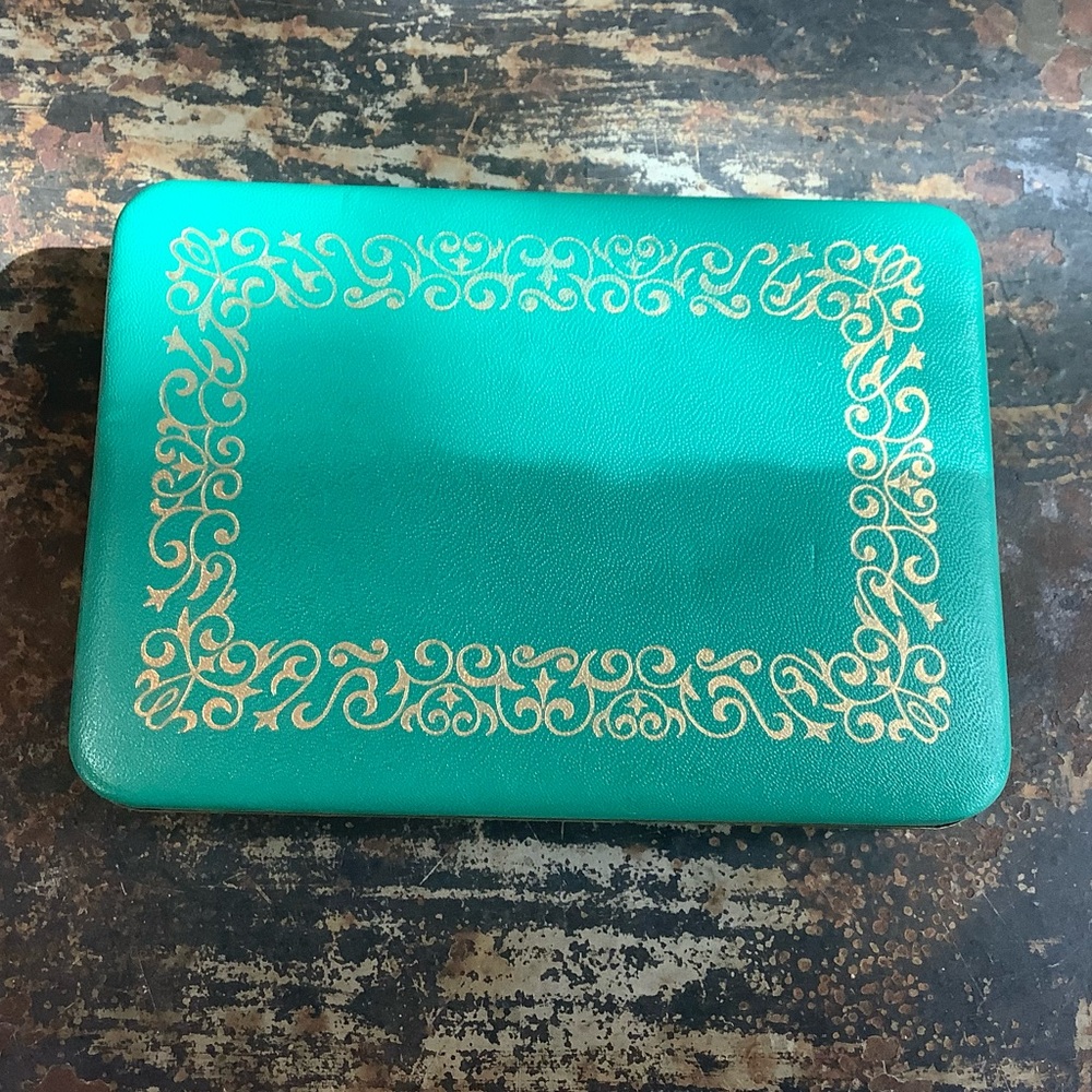 Vintage Jewelry Box With Satin Lining - Picture 1 of 4